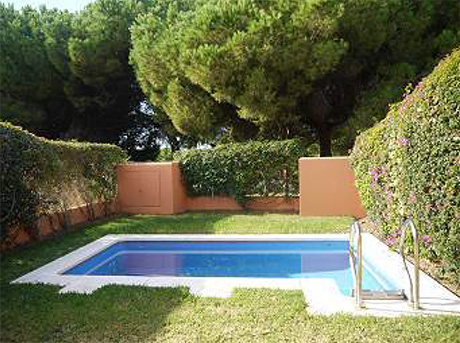 Garden Apartment for sale Saint Andrews | Cabopino Marbella own pool